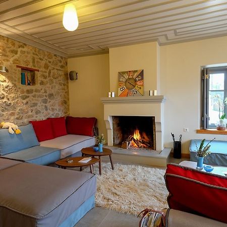 Kyriaki Guesthouse & Suites 암피키아 외부 사진