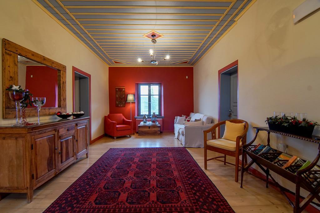 Kyriaki Guesthouse & Suites 암피키아 외부 사진