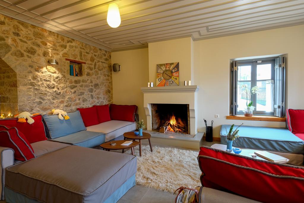Kyriaki Guesthouse & Suites 암피키아 외부 사진